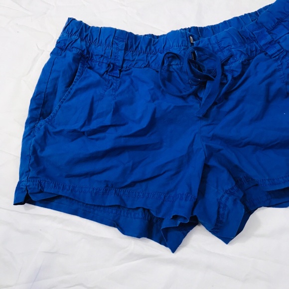 GAP Shorts - Picture 2 of 5